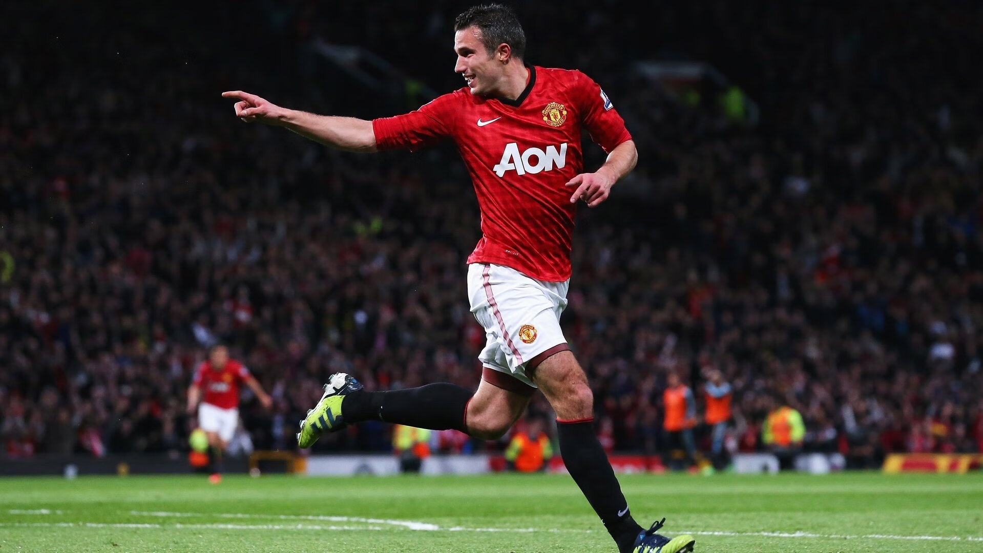 哈兰德迎来十赛季出色发挥,美国队观众热烈欢呼!观众掌声雷动